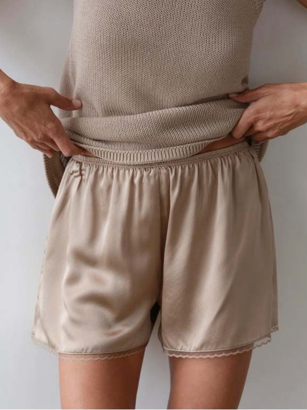 Donni The Silk Lace Tap Trim Pull On Shorts Shitake Brown Tan